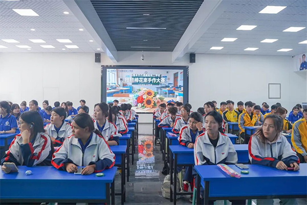 以手作寄师恩，以匠心筑芳华｜乌鲁木齐万通高级技工学校开展教师节主题活动
