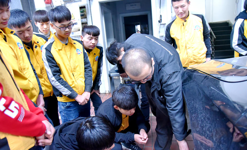 大众 奔驰企业参观