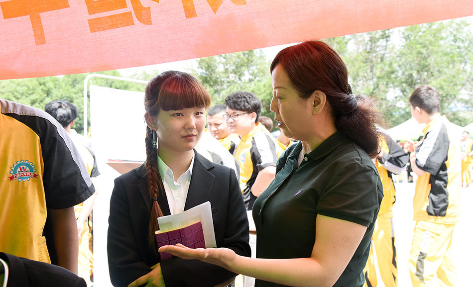 汽修人才紧缺 60余名毕业生遭200+岗位疯抢