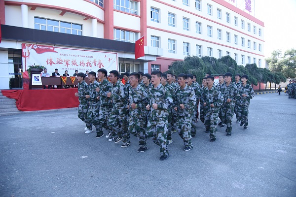 青春的迷彩 鲜艳隽永