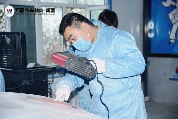 汽修零基础在万通 照样学的风生水起