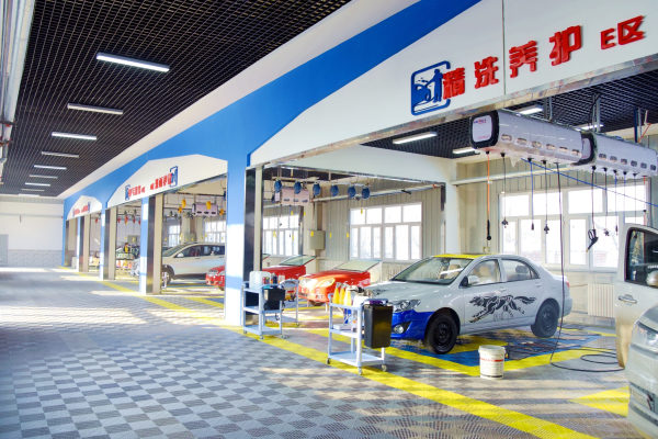 不想外出打工 那就学门技术吧