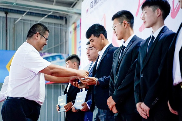 云程发轫未来可期：乌鲁木齐万通2021年毕业典礼暨校园招聘会圆满举行