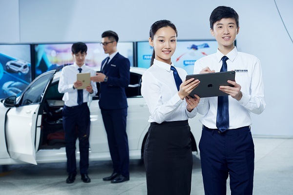 毕业生们 你们的前进道路选对了吗