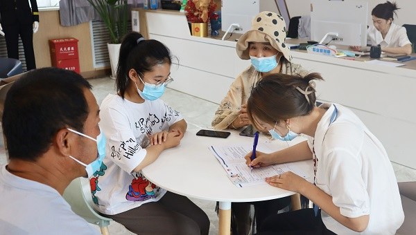 初中生择校时 除了看专业还要看什么