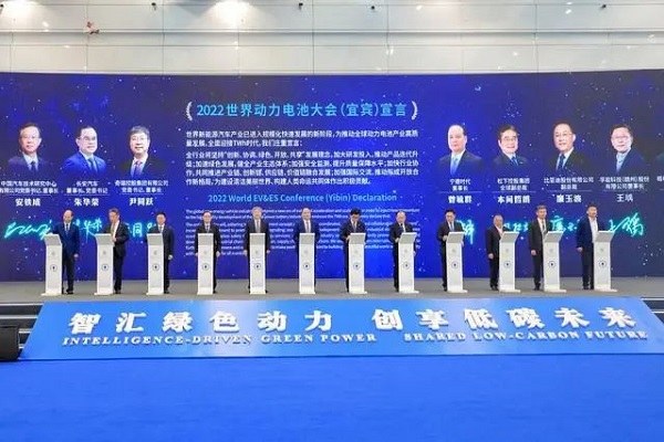 在全球低碳趋势下 学习新能源汽车技术势在必行