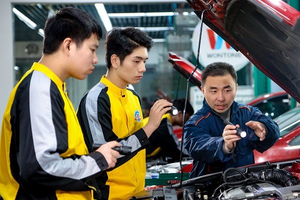 金秋转行季 二手车鉴定评估师也许适合你