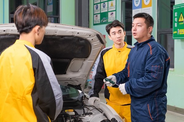 职业教育是“将就”还是“成就”