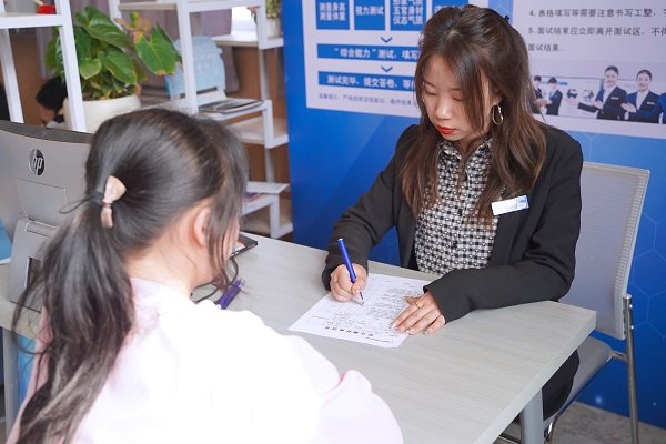 组团探校进行中：答案都在路上 你要早点启程