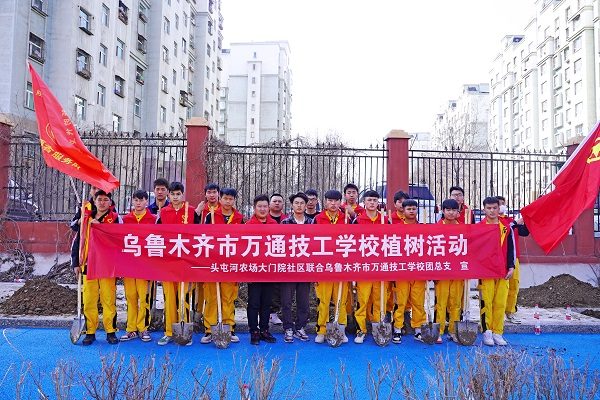 “植”此青绿 不负春光：春季植树活动