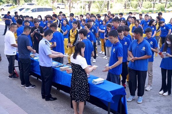国际禁毒日：乌鲁木齐万通开展禁毒集中宣传活动