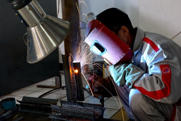学习焊工专业 掌握一技之长