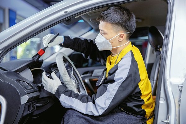 拒绝死工资 学汽车美容创业当老板