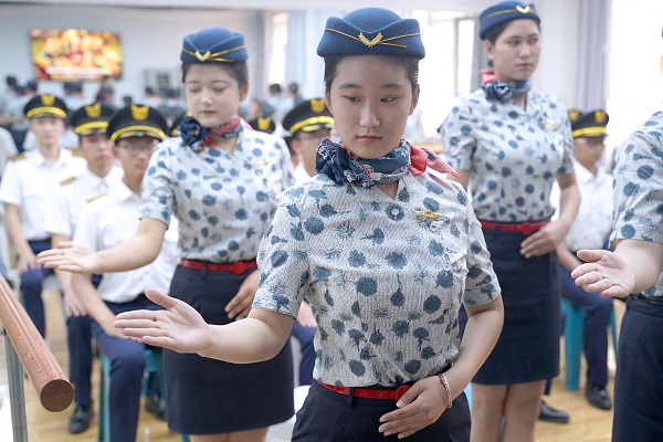 择校解答：孩子才初中，年龄这么小适合学技术吗？