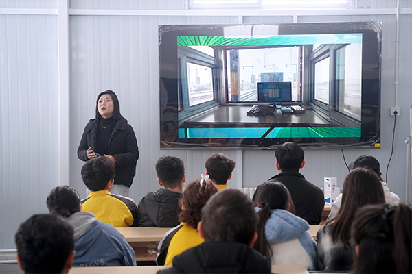 高质量就业|新疆交投走进乌鲁木齐万通开展专场招聘，助力万通学子无