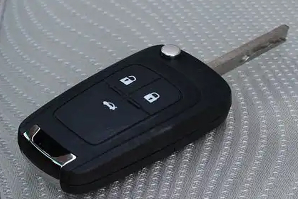 汽车钥匙掉水里怎么办还能用吗