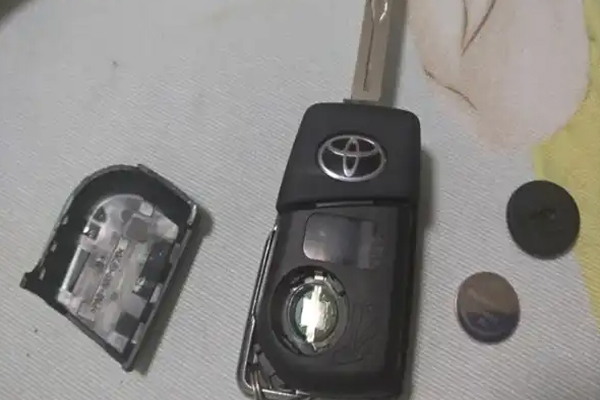 车钥匙进水感应不了启动不了咋办