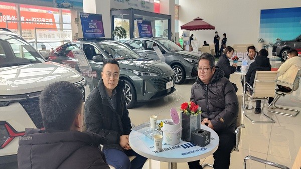 就业学子实地回访，送去初冬的一份暖心关怀